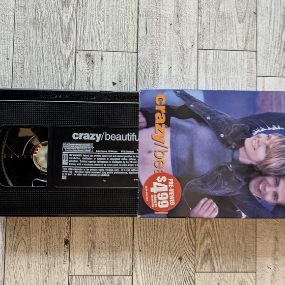 Crazy/Beautiful VHS Tape - Picture 4 of 5